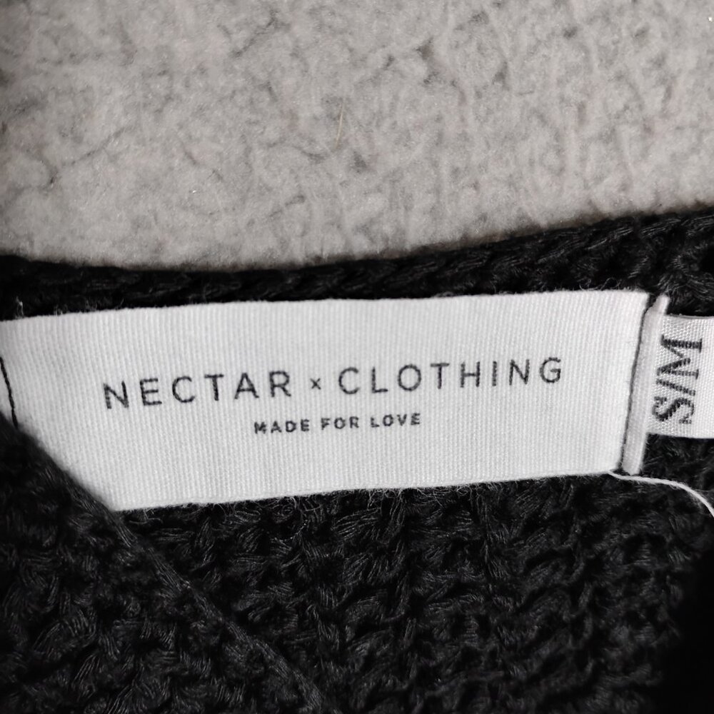 Nectar Clothing Crochet Crop Top Size Small / Med Black Sleeveless Scalloped Hem - Picture 4 of 5